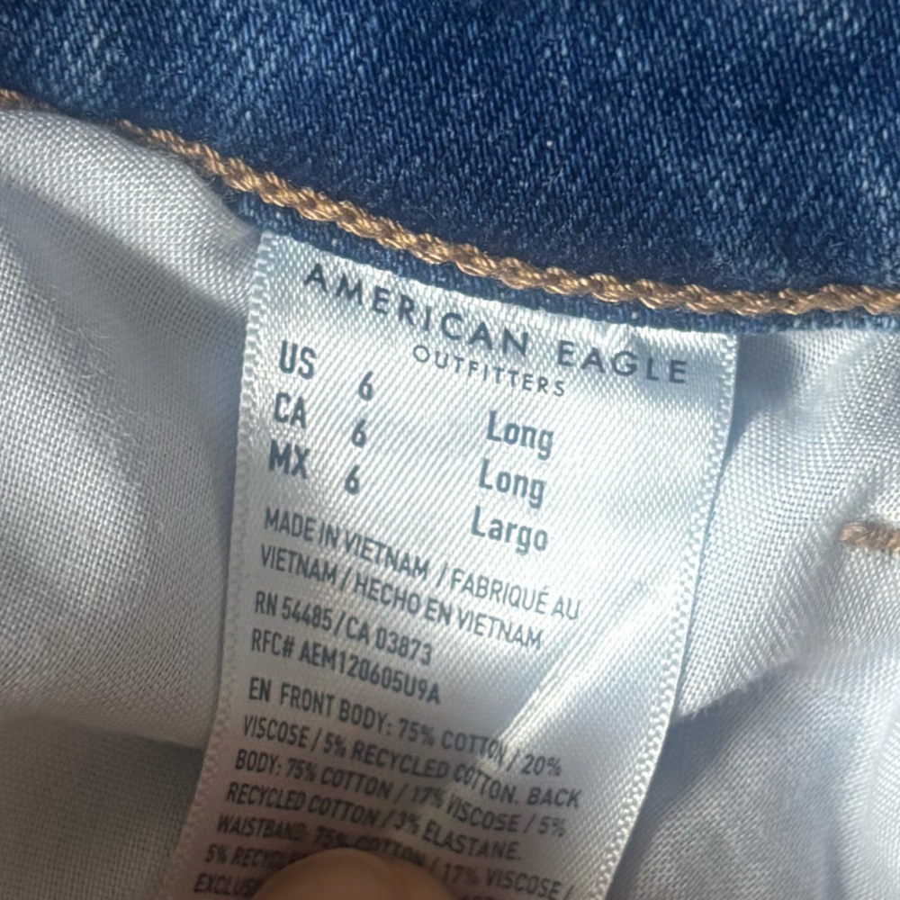 American Eagle Outfitters women Ripped Blue Jeans - Picture 8 of 8